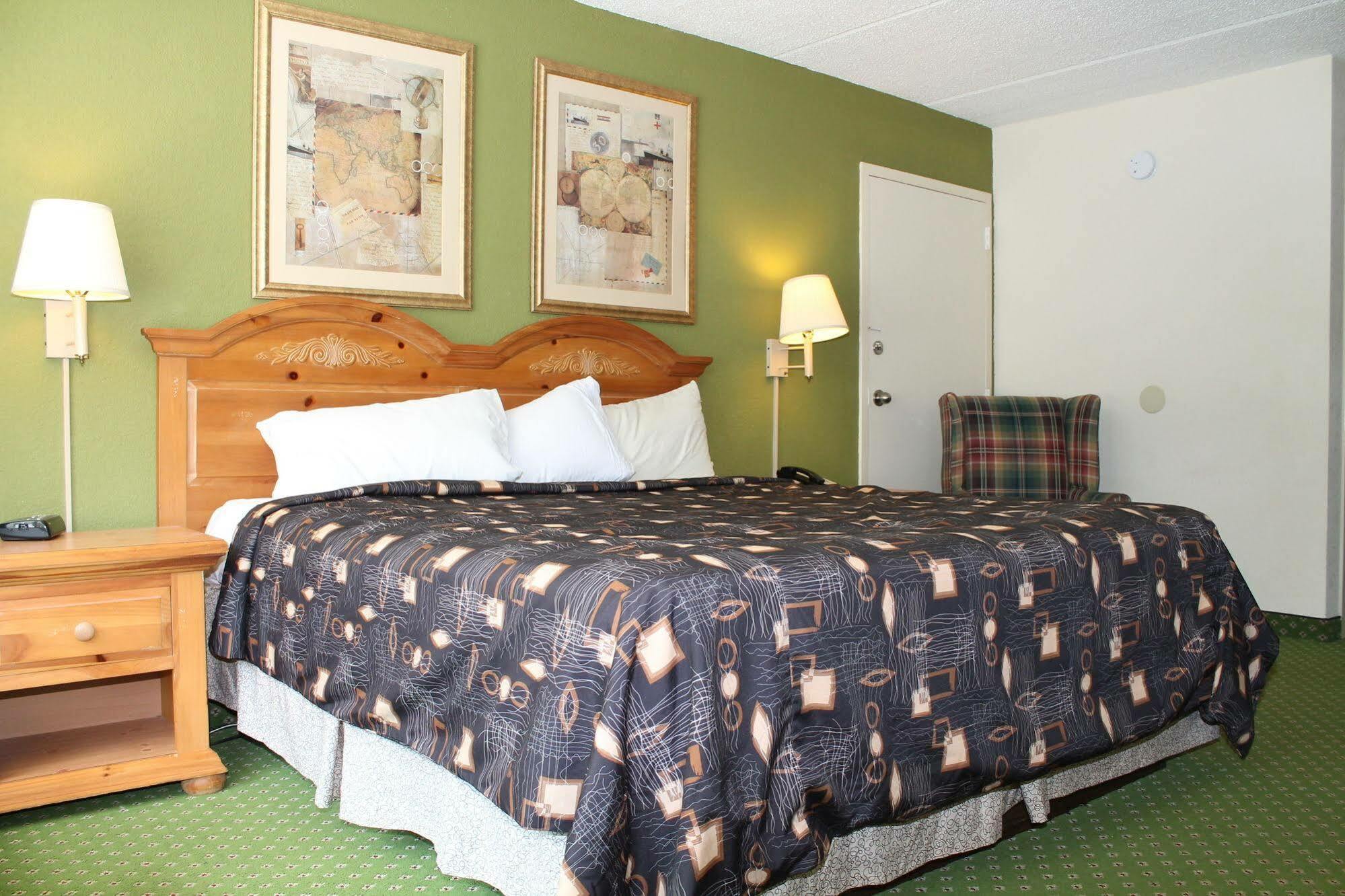 Travelers Inn Kingsland Buitenkant foto