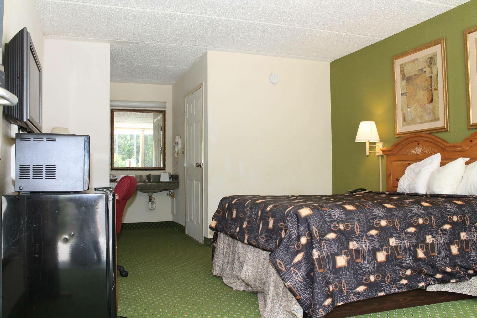Travelers Inn Kingsland Buitenkant foto
